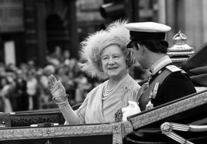 Black-and-white-queen-mother-300x209